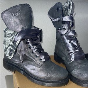 Dr Martens Metallic Boot